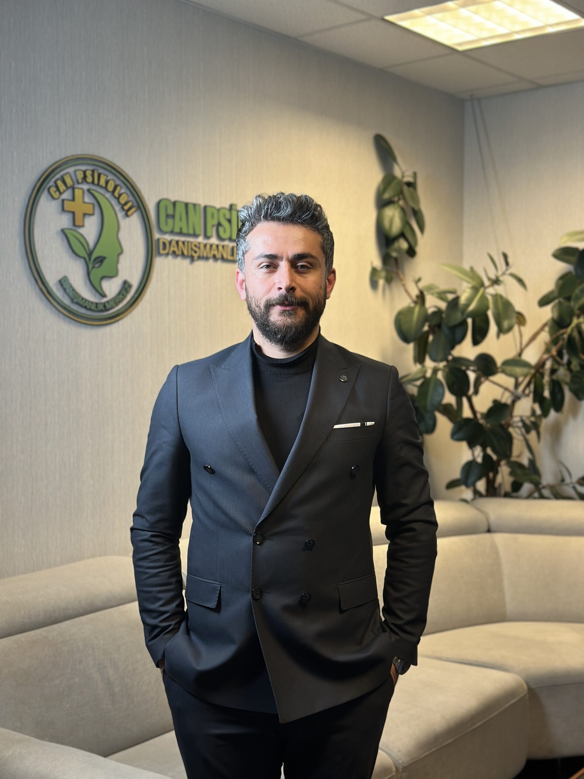 Uzm. Psk. Dan. Caner Öztopçu